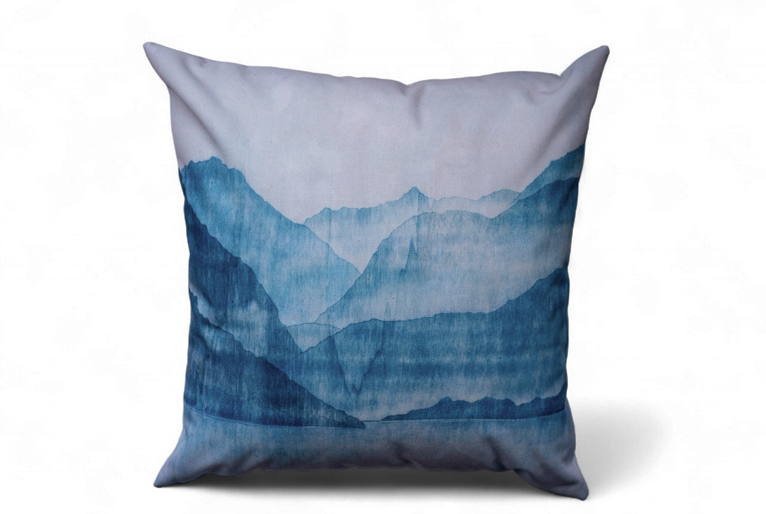 Housse de coussin “Les Bleus du Lac” – 45×45 cm