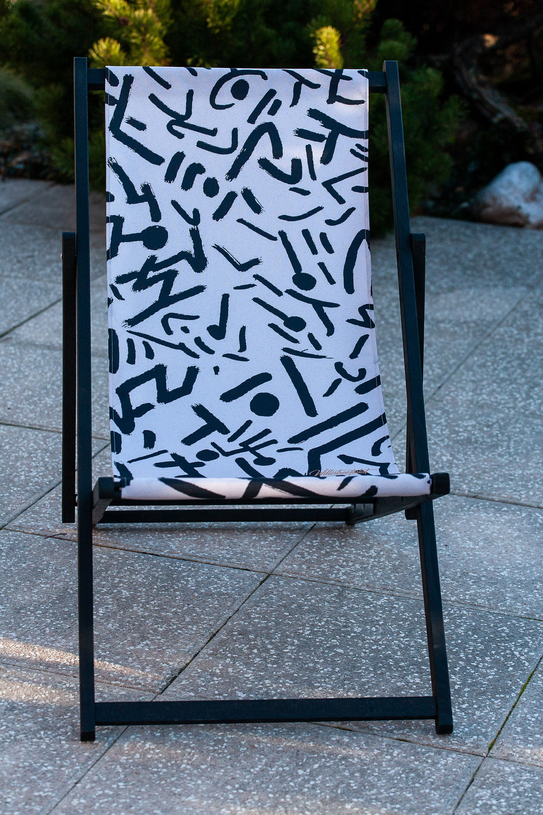 Chilienne bois design – Transat extérieur artistique – Gestes Libres Willis