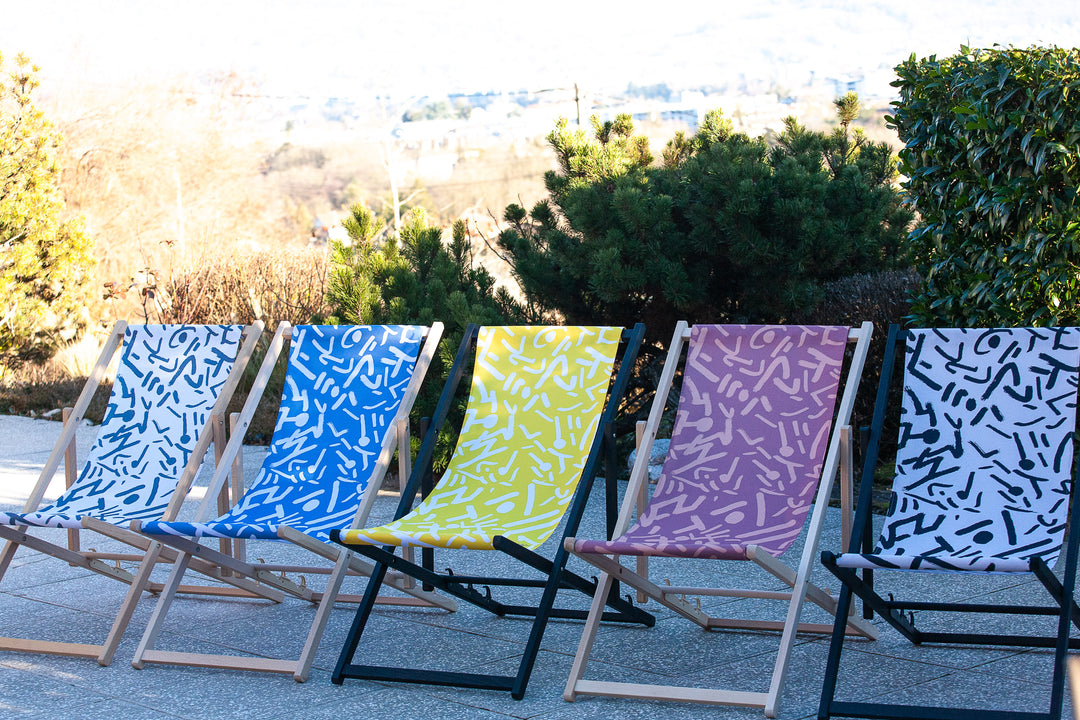 Chilienne bois design – Transat extérieur artistique – Gestes Libres Willis
