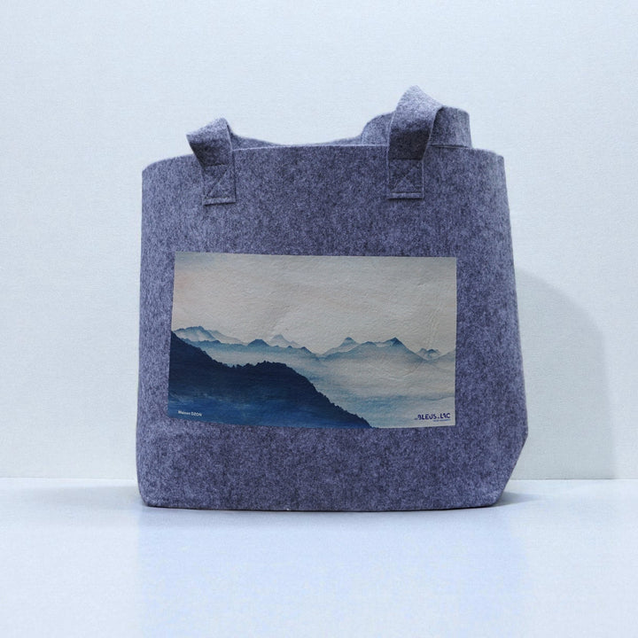 Sac en feutre recyclé Le Semnoz – Collection Les Bleus du Lac x Gilles Giacomotti 31x43,5 cm