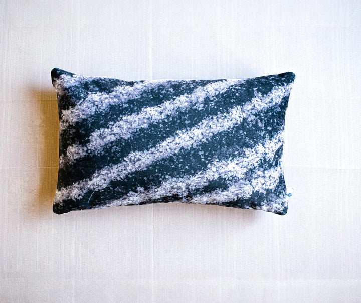 Housse de coussin décoratif pour l'intérieur "Vignes du Valais Suisse" (30x50cm) N&B)